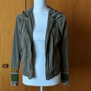 Adorable hooded jacket from the Buckle